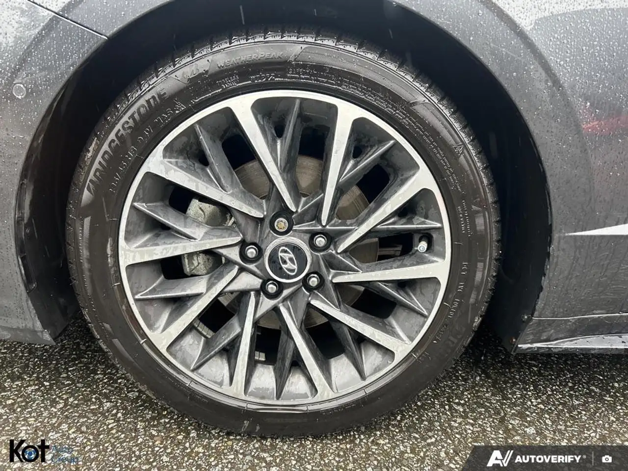 Hyundai SONATA снимка Hyundai SONATA