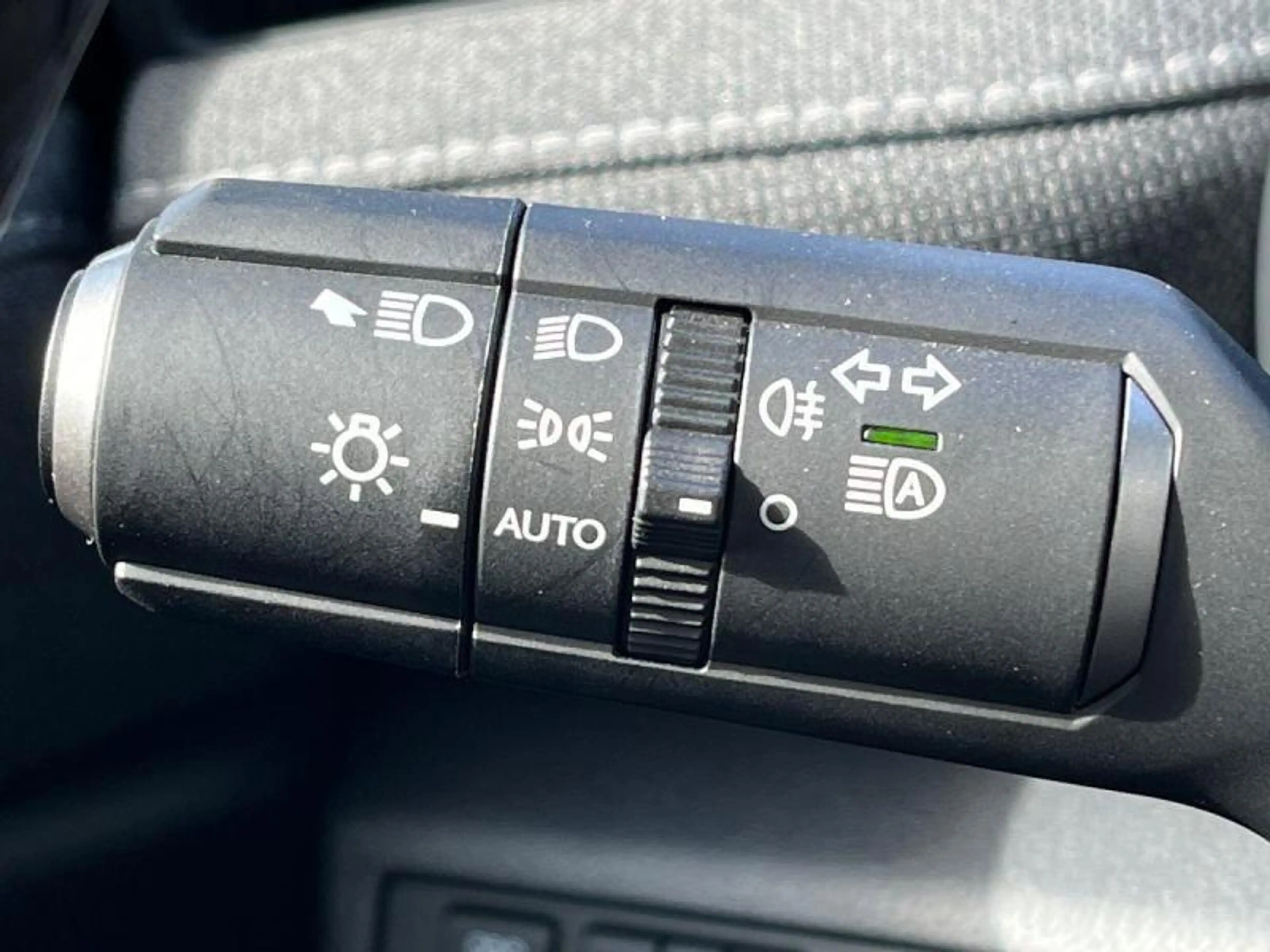 Lexus LBX Base+cam+dab+17inch alu velgen — photo 15