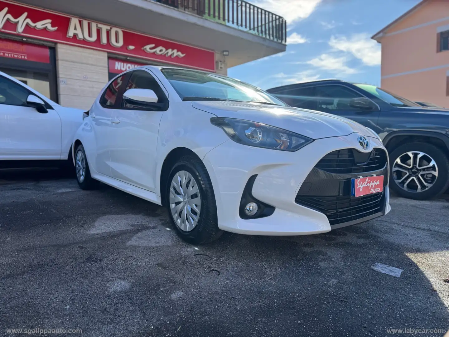 Toyota Yaris 1.5 Hybrid 5p. Business Bianco - 1