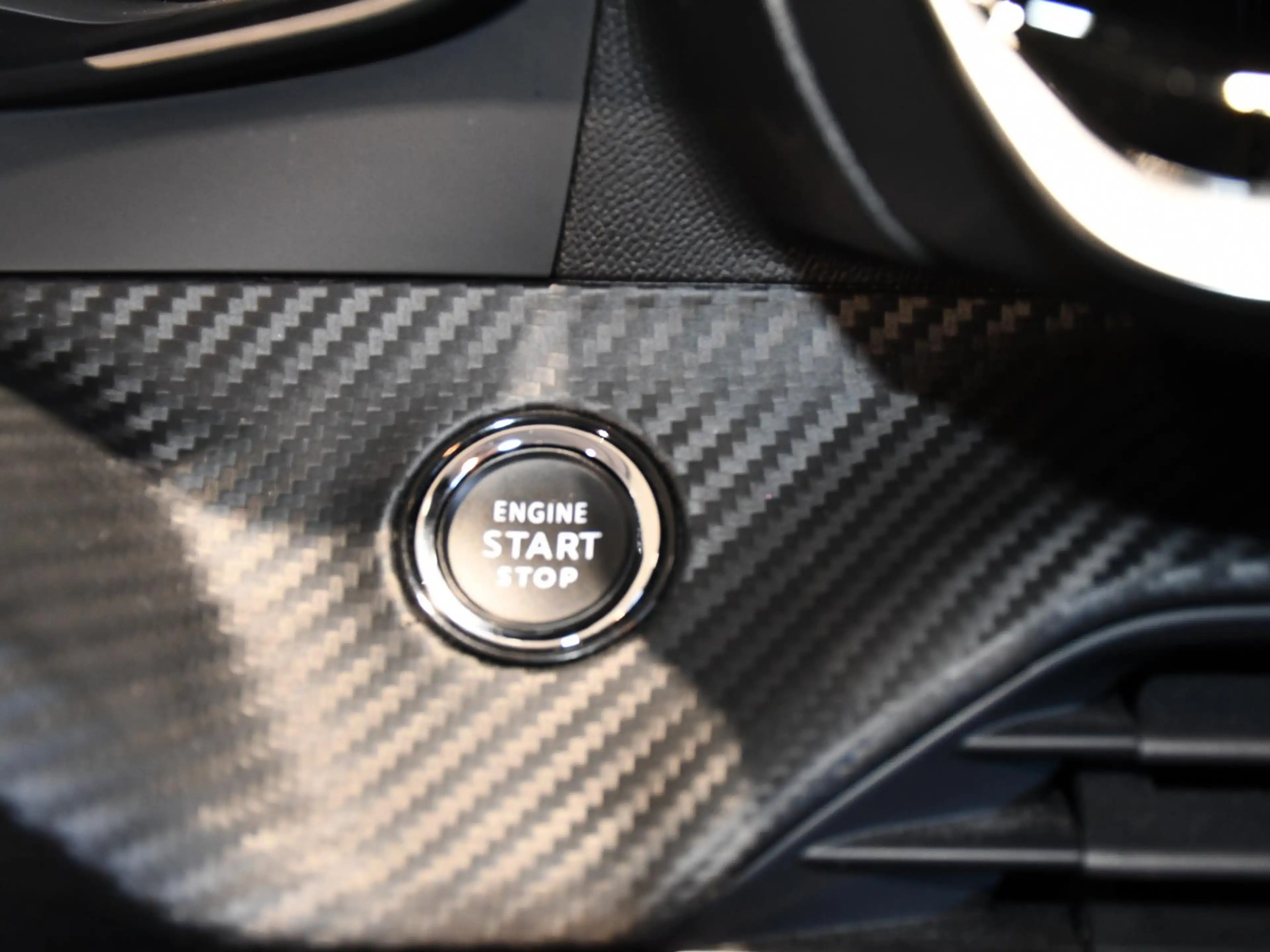 Peugeot e-208 EV Active Pack 50 kWh . — photo 12