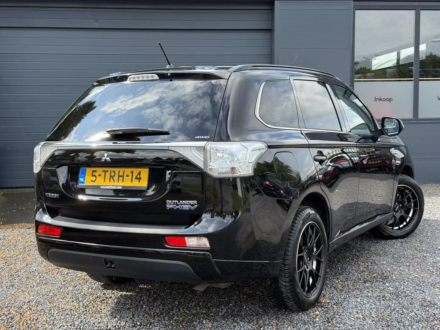 Mitsubishi Outlander 2.0 PHEV Instyle 2e Eigenaar,Dealer Onderhouden,Af Noir - 2
