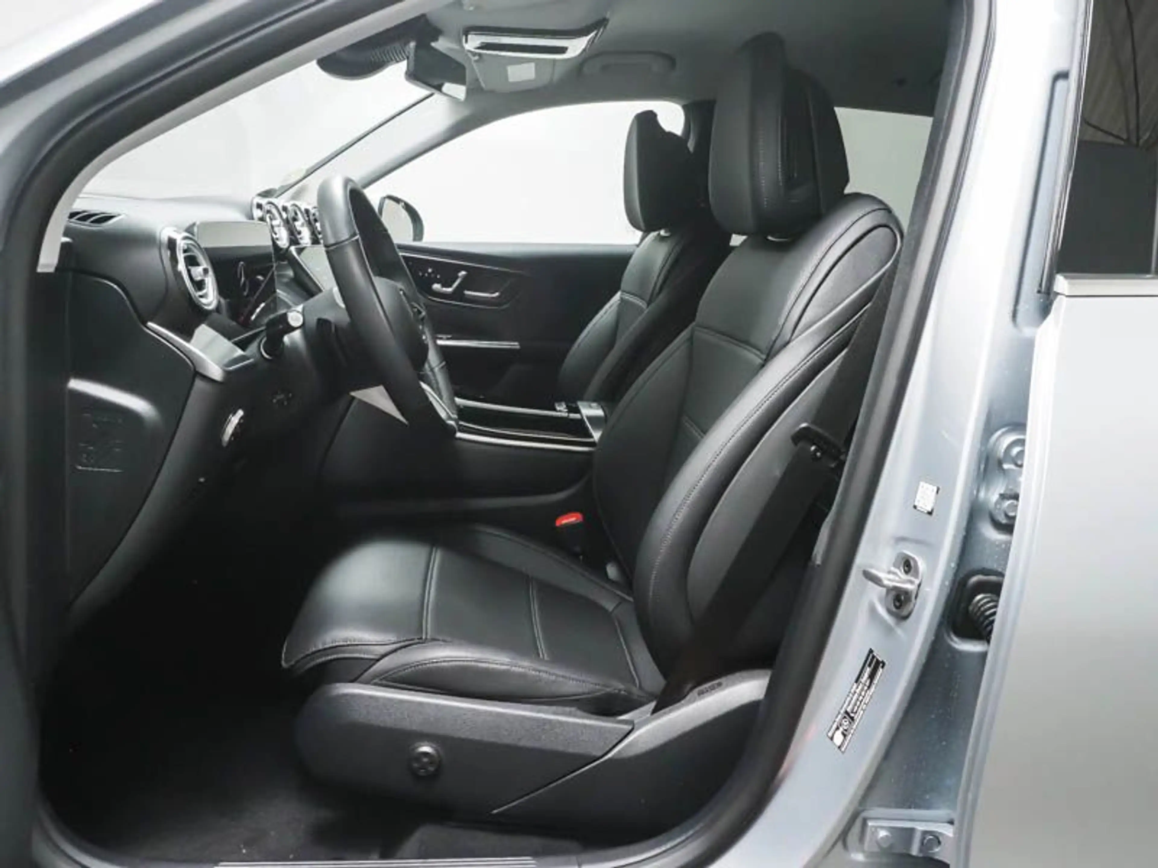 Mercedes-Benz GLC 220 d 4M Avantgarde Adv+ AHK 360° Distronic — photo 10