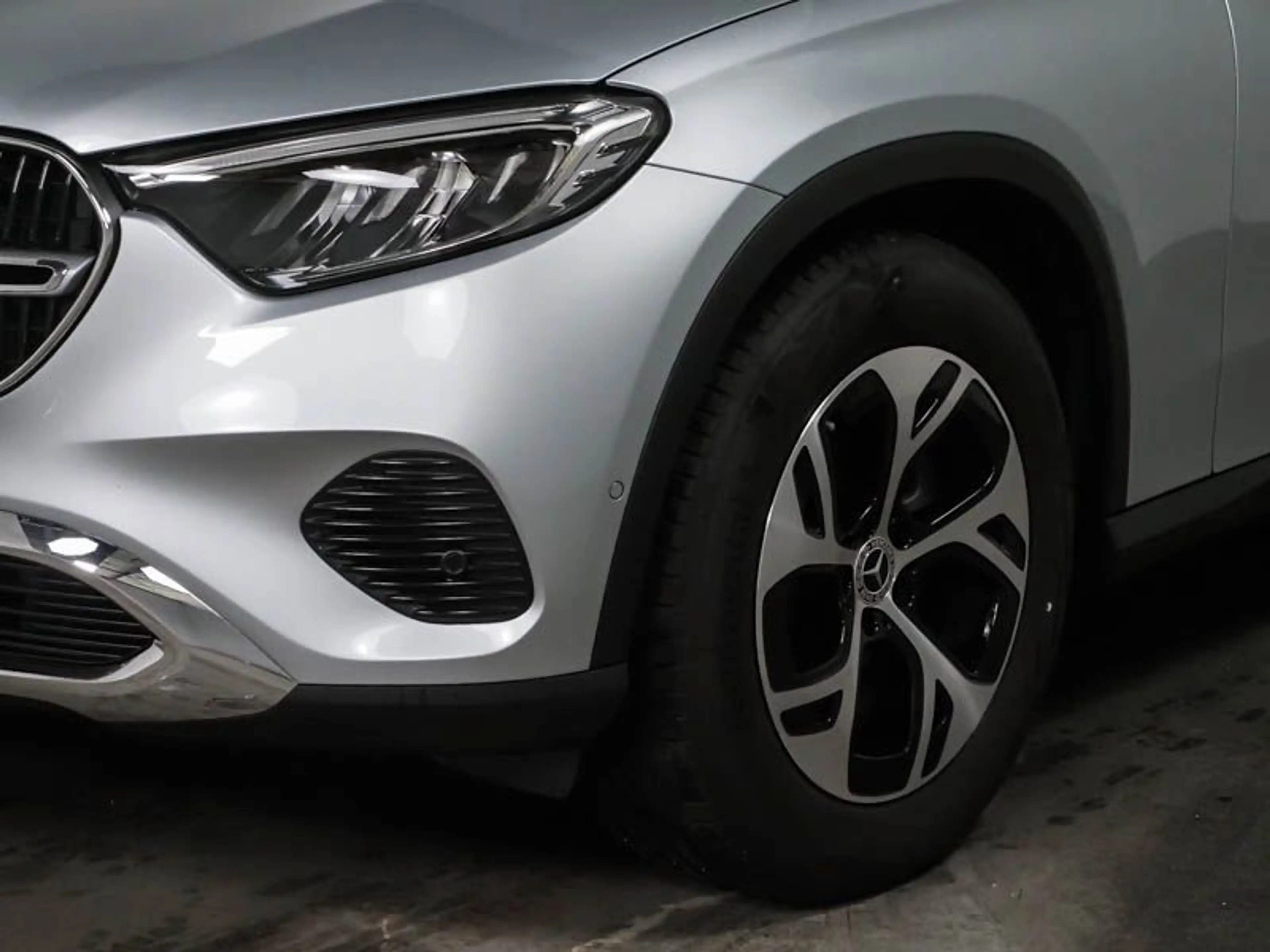 Mercedes-Benz GLC 220 d 4M Avantgarde Adv+ AHK 360° Distronic — photo 4