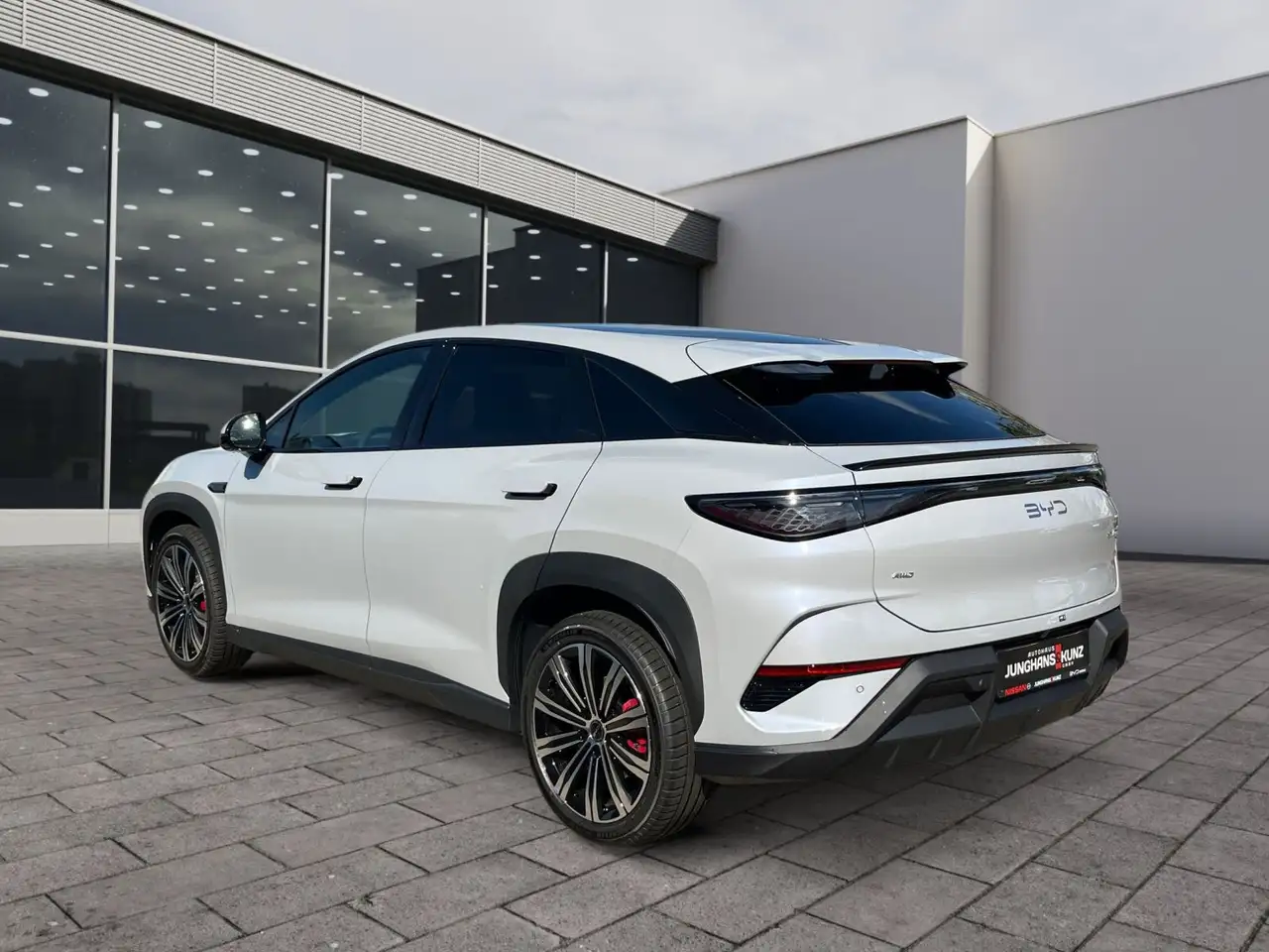 BYD SEALION 7