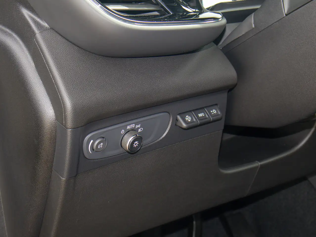 Buick Envision снимка Buick Envision
