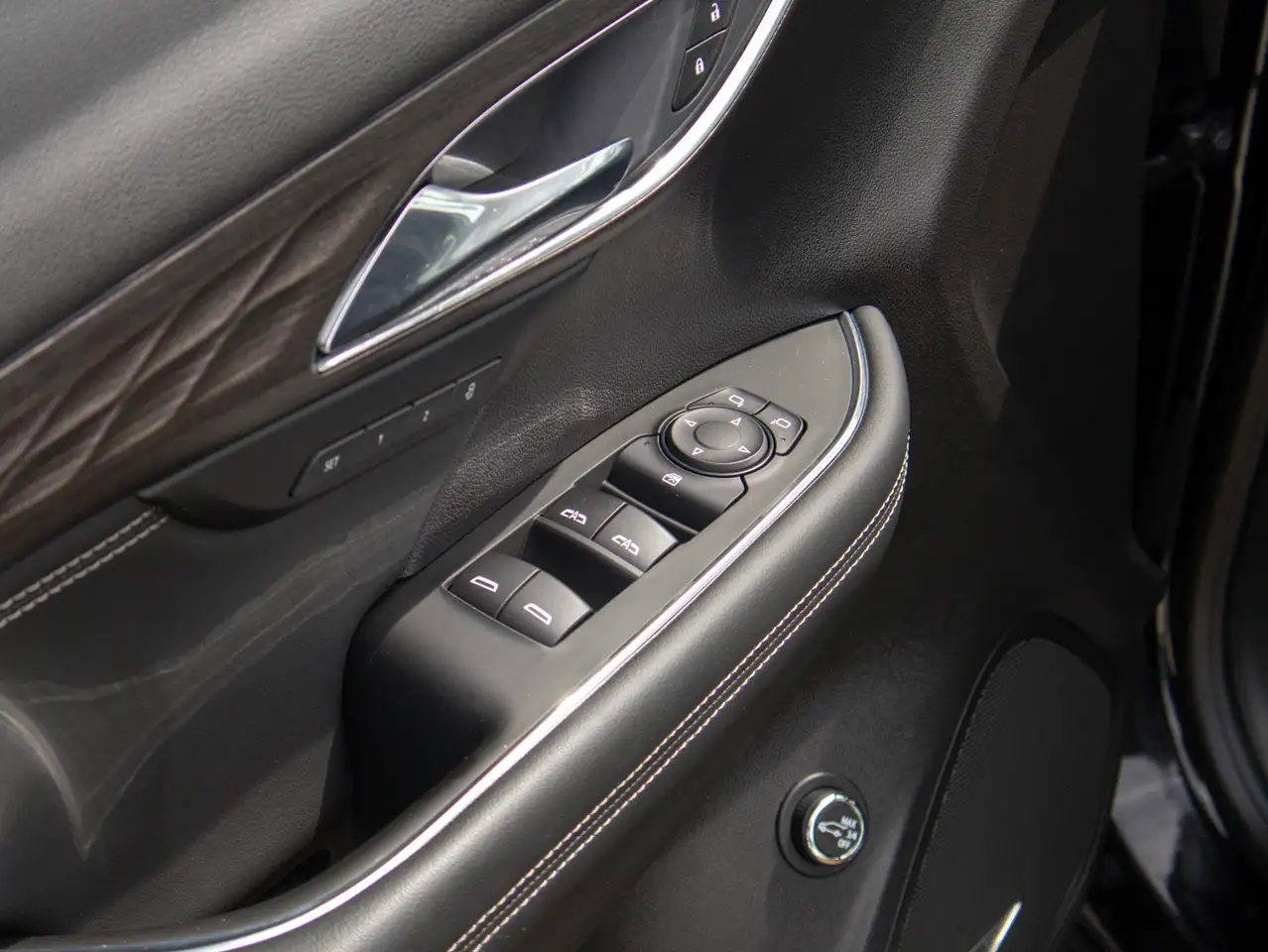 Buick Envision снимка Buick Envision