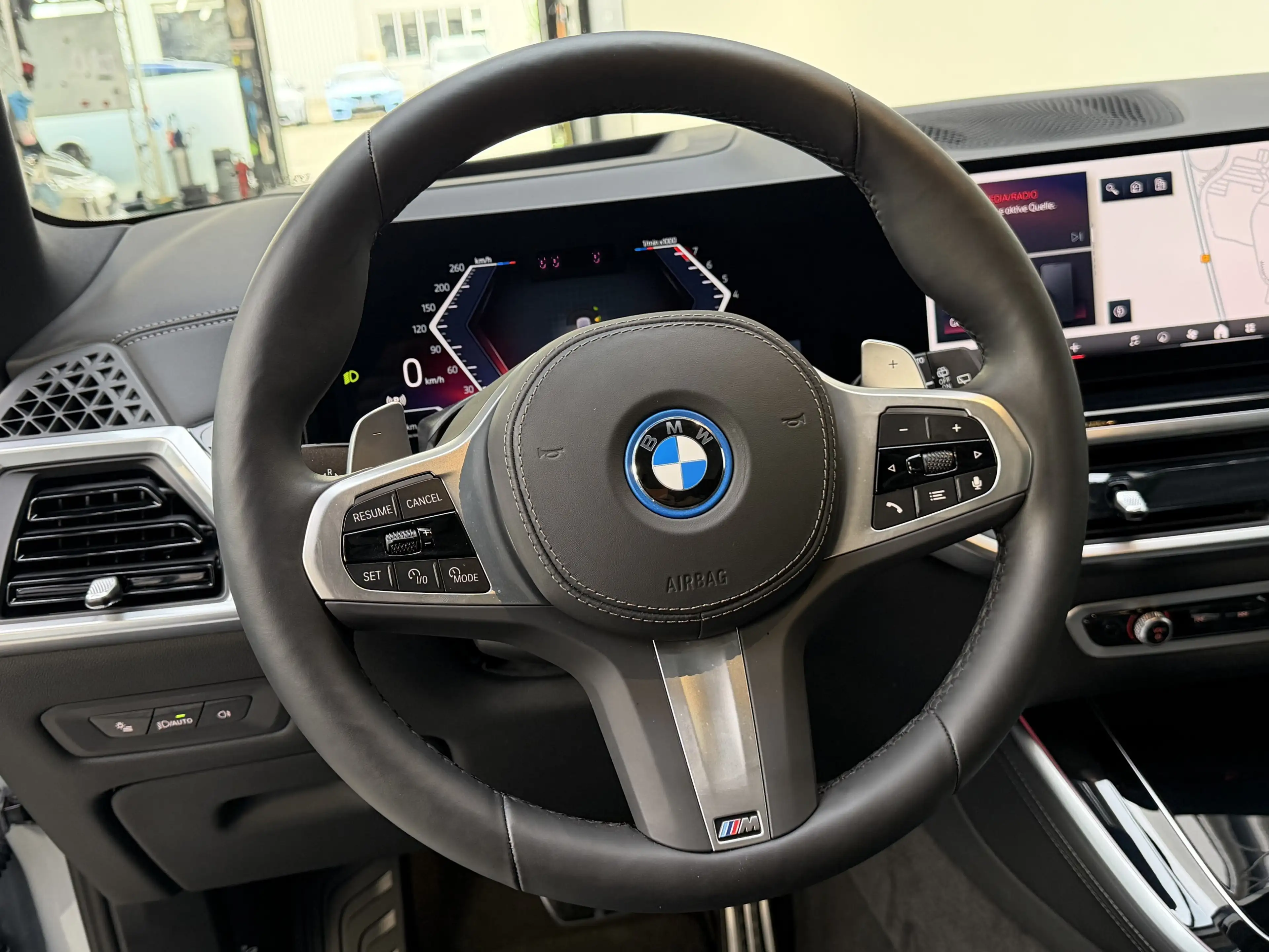 BMW X5 xDr50e M Sport Pro 22Zoll Pano Sitzlüft. AHK — photo 9