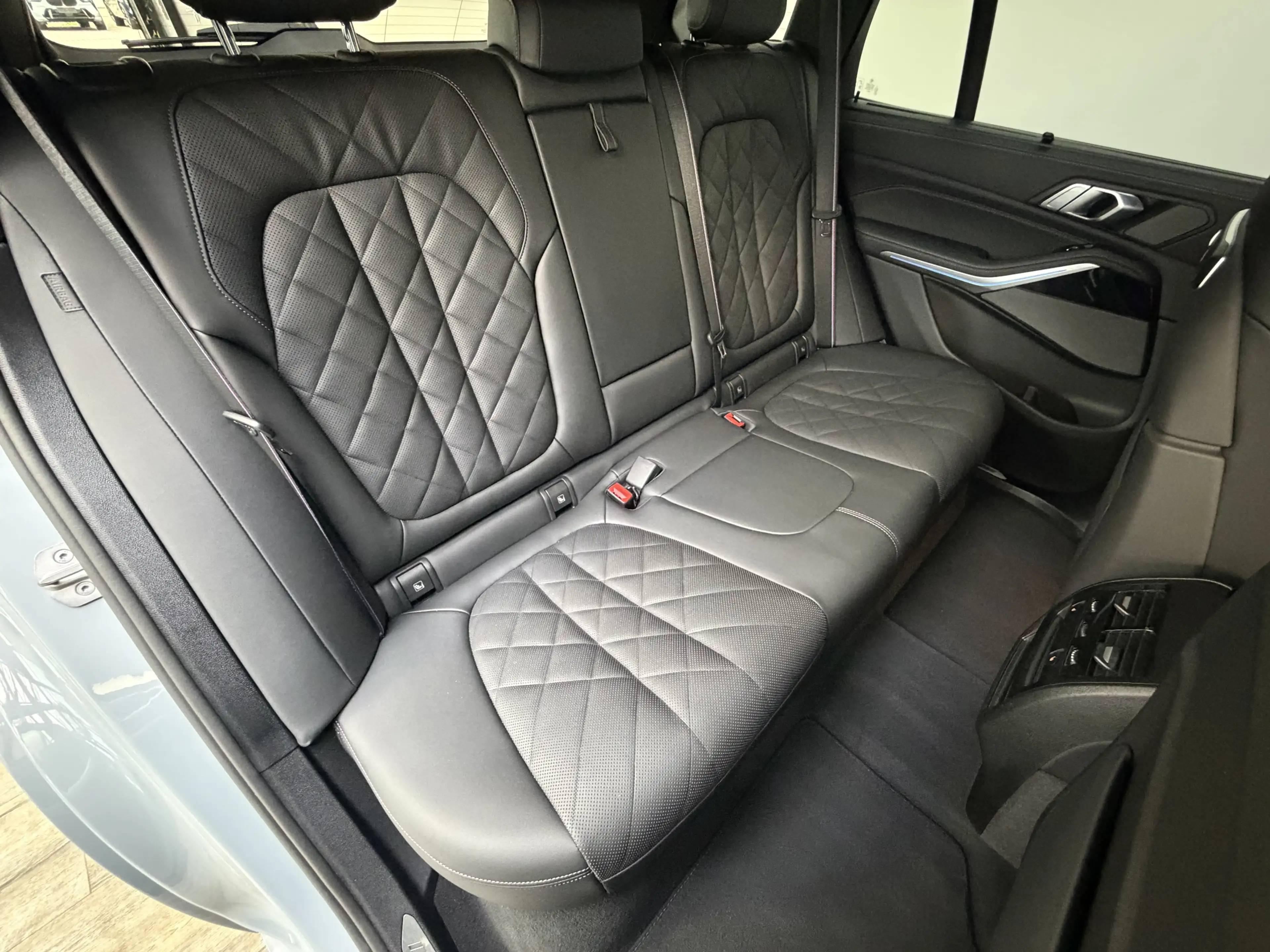 BMW X5 xDr50e M Sport Pro 22Zoll Pano Sitzlüft. AHK — photo 30