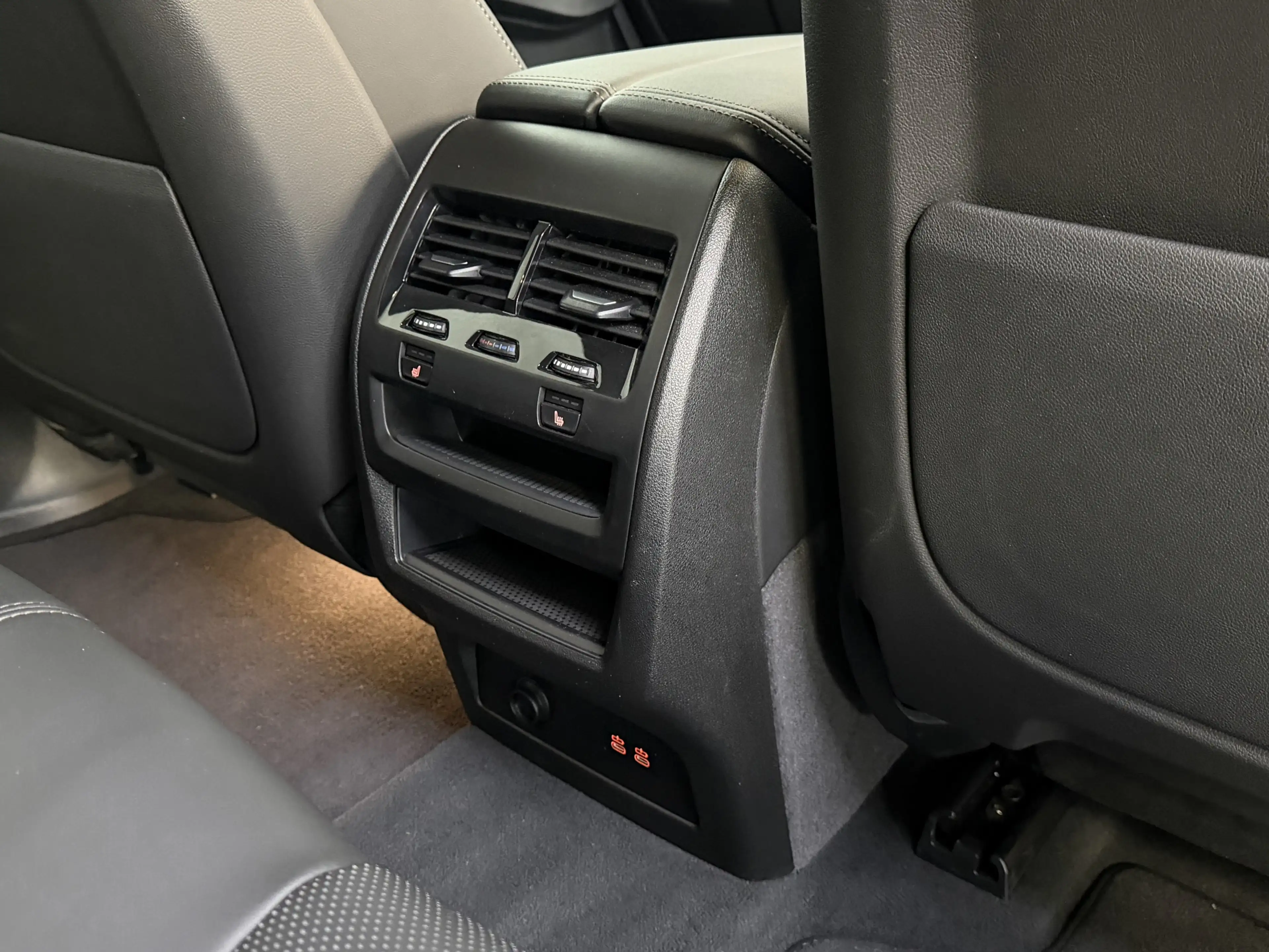 BMW X5 xDr50e M Sport Pro 22Zoll Pano Sitzlüft. AHK — photo 31