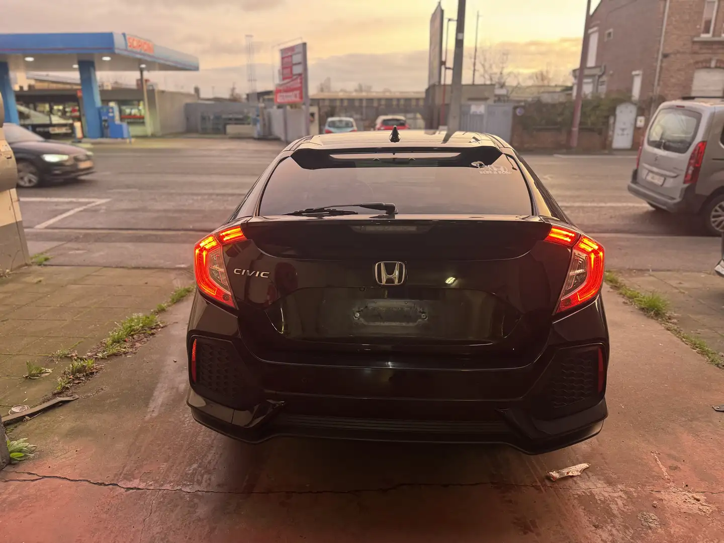 Honda Civic Civic 1.0 i-VTEC Executive Czarny - 2