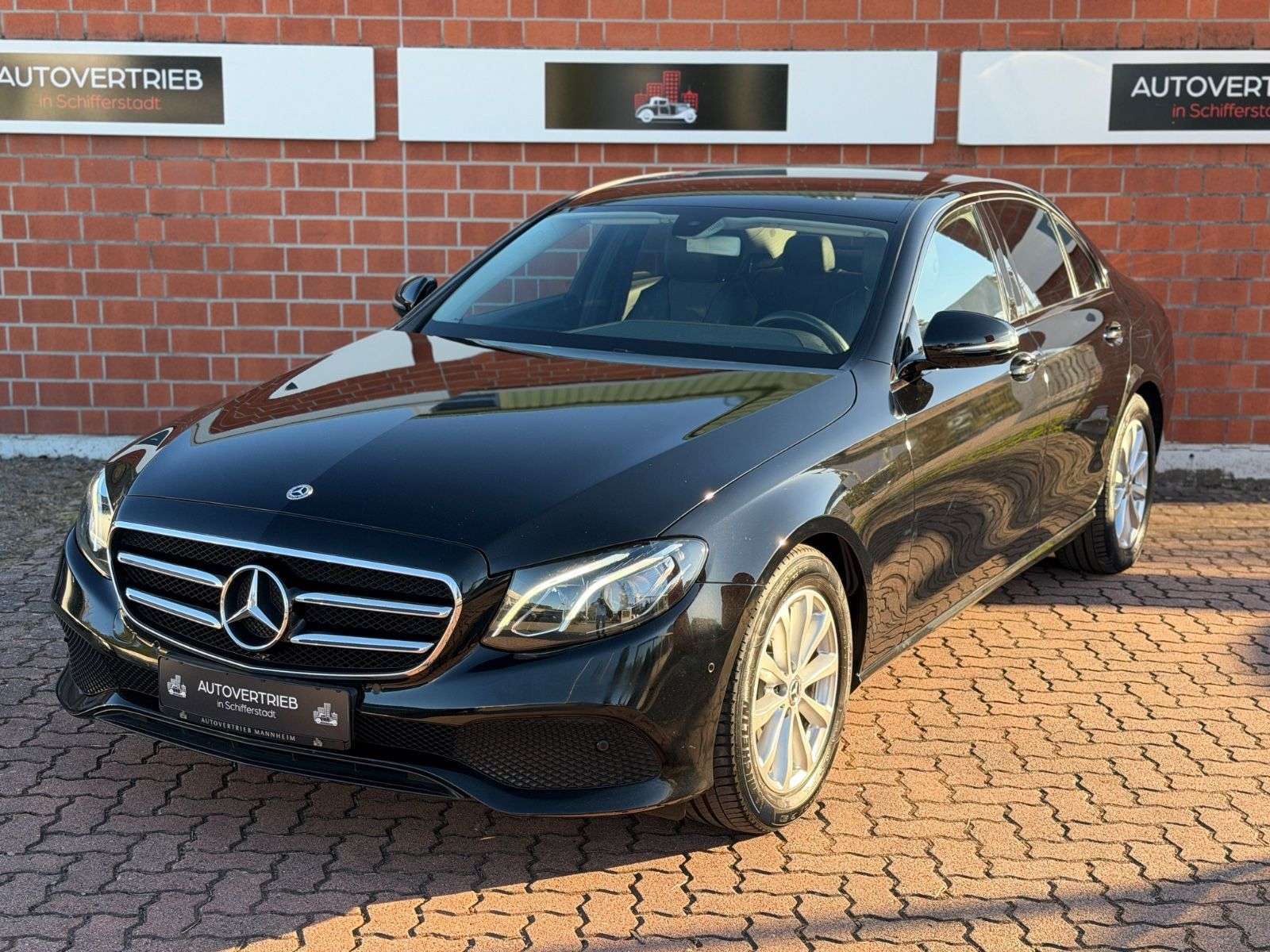 Mercedes-Benz E 220