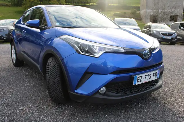 Toyota Dyna DYNAMIC 122 CV HYBRIDE ÉCRAN TACTILE CAMÉRA USB JA 17 RÉGULATEUR BOITE AUTO CVT