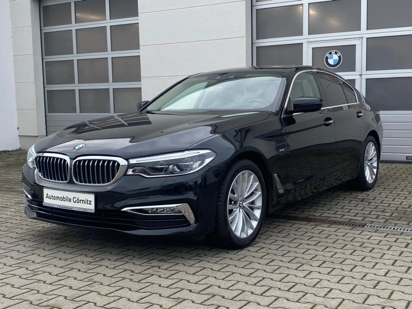 BMW 530 d xDrive SOFT/KOMFORTSITZ/NAVI-PROF/HEAD-UP Schwarz - 1