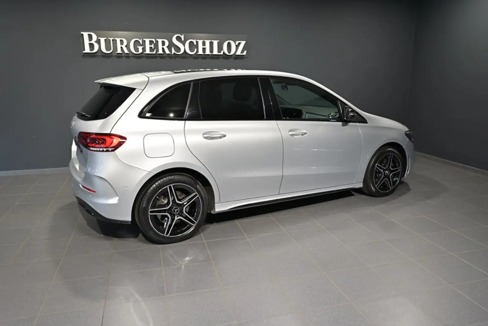 Mercedes-Benz B 250 e AMG/LED/PANO/NAVI/MBUX/DAB/NIGHT/SHZ Plateado - 2
