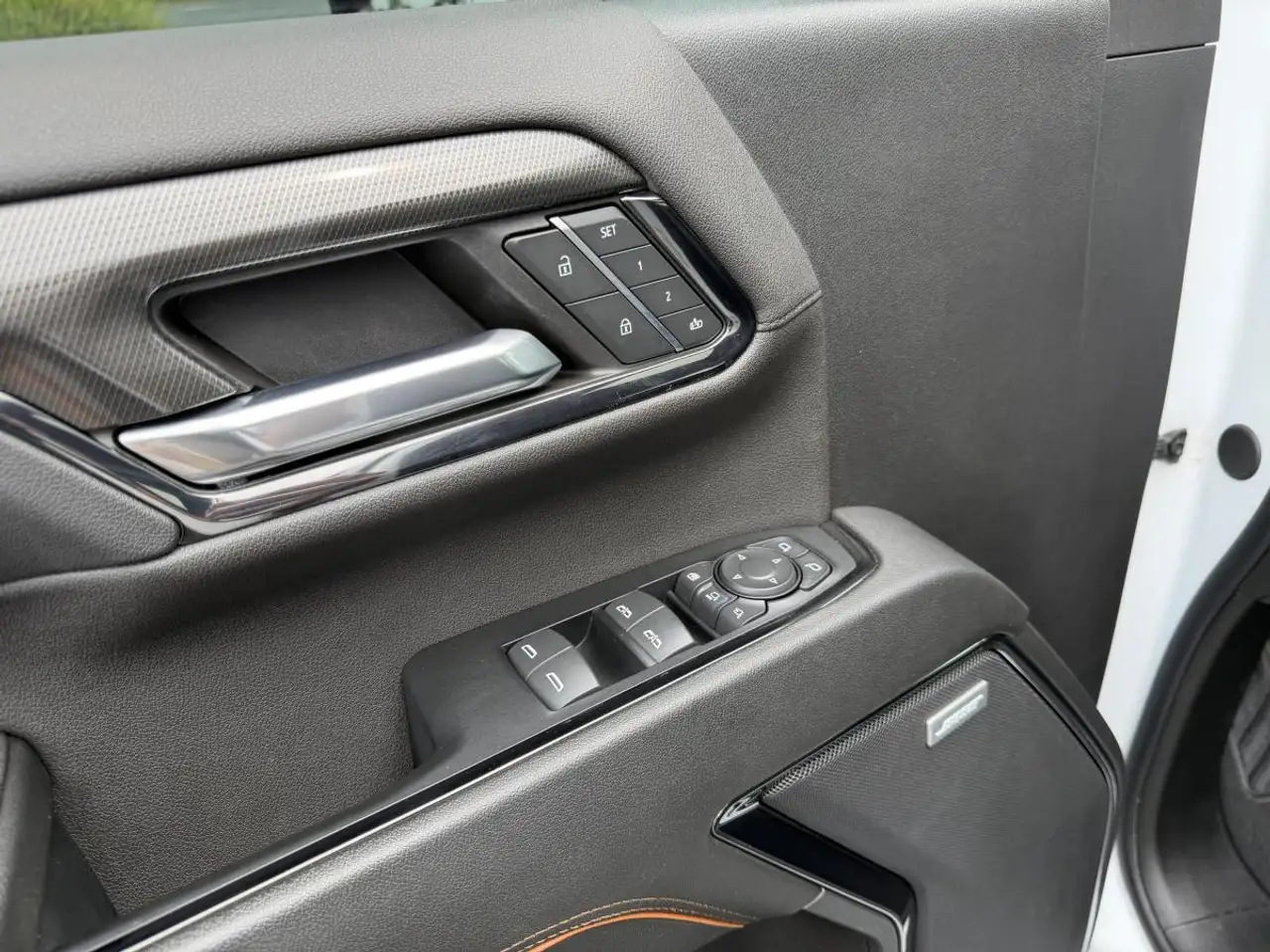 GMC Sierra 2500HD снимка GMC Sierra 2500HD
