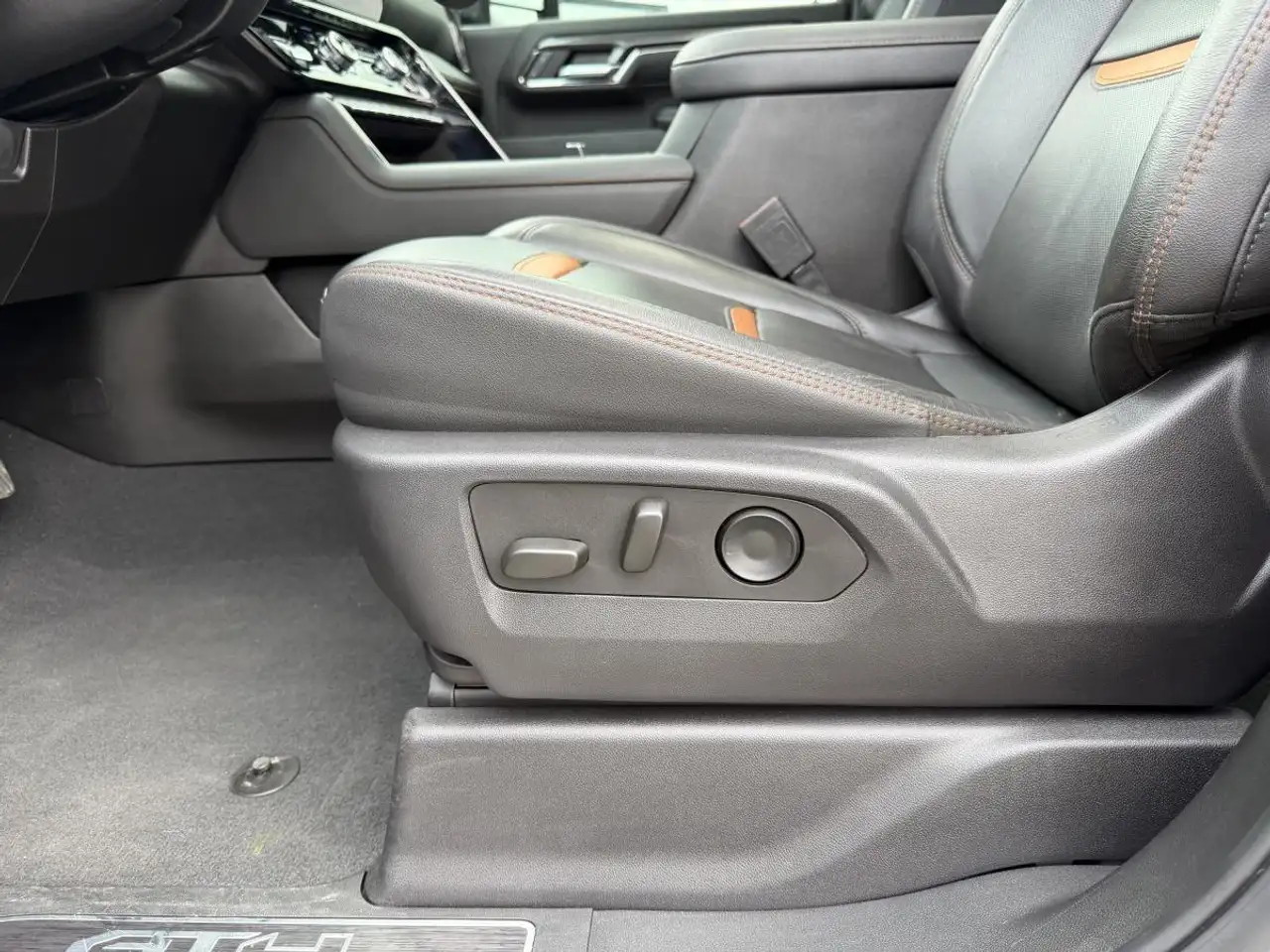 GMC Sierra 2500HD снимка GMC Sierra 2500HD