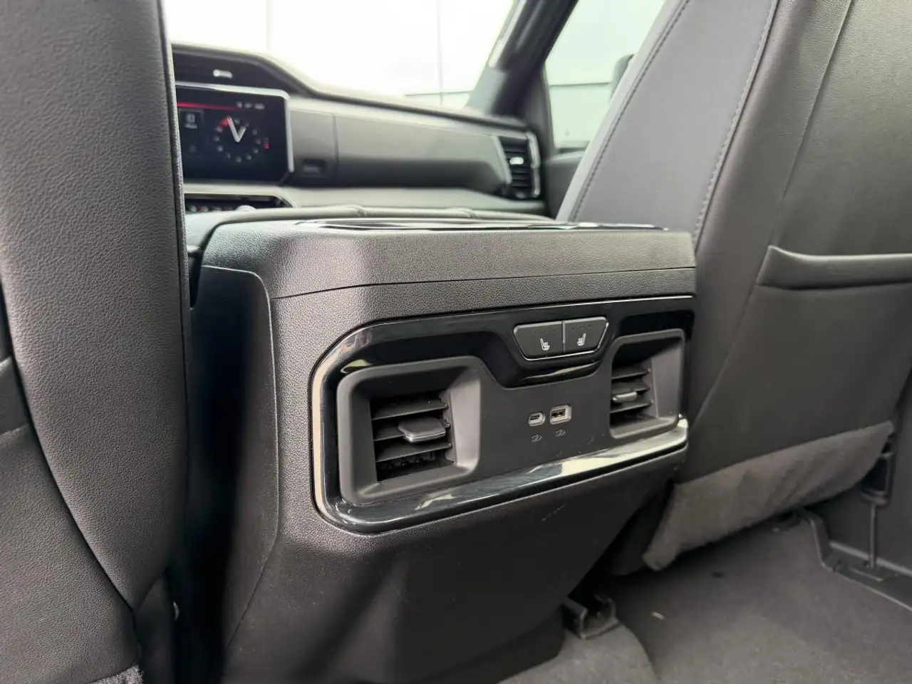 GMC Sierra 2500HD снимка GMC Sierra 2500HD