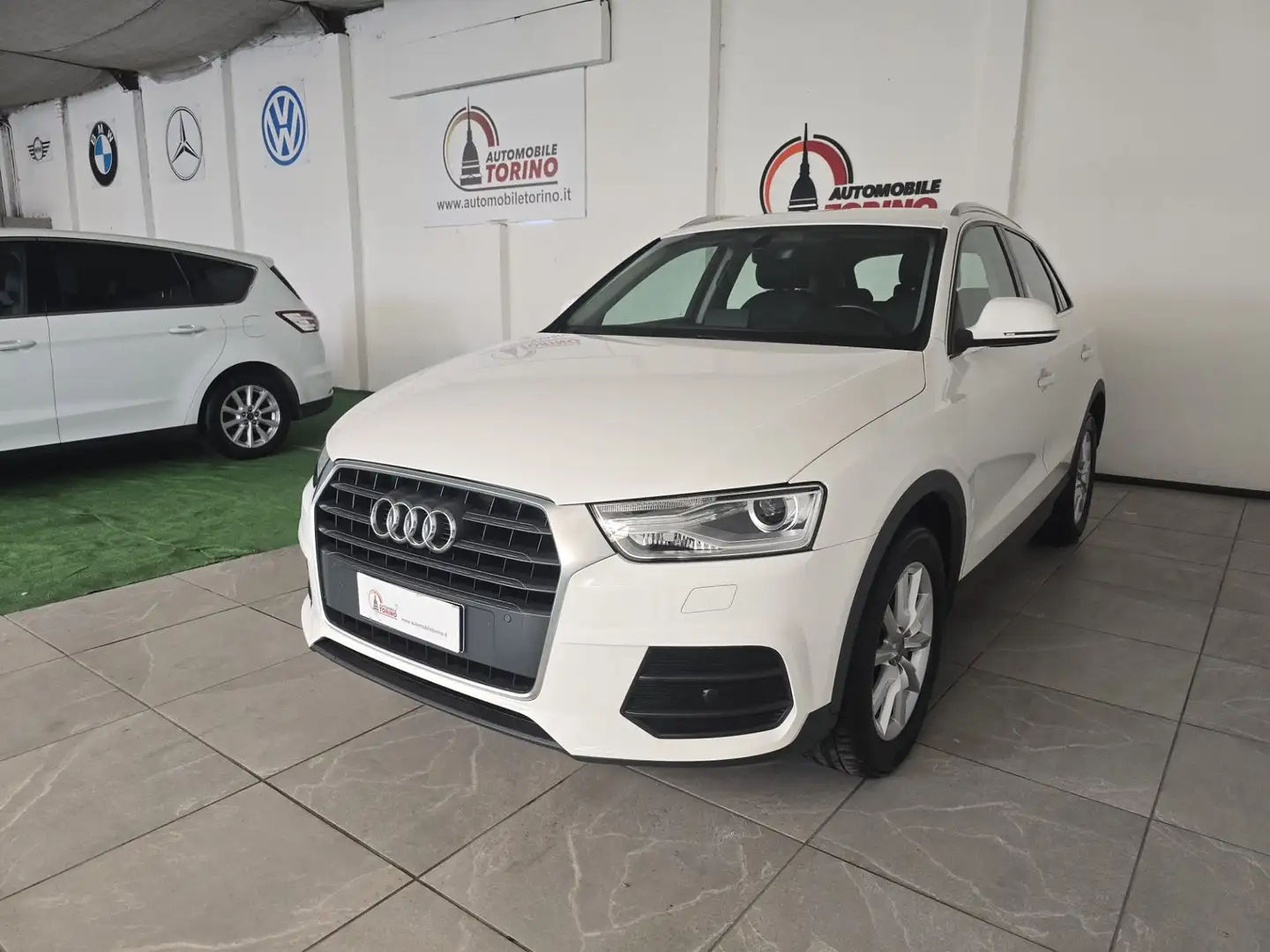 Audi Q3 Q3 2.0 TDI 120 CV Sport S line Weiß - 1