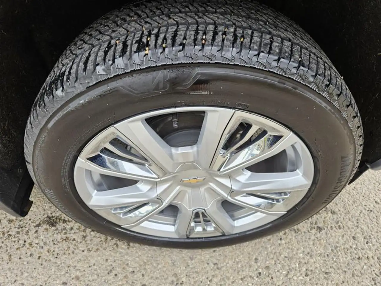 Chevrolet Silverado 1500 снимка Chevrolet Silverado 1500