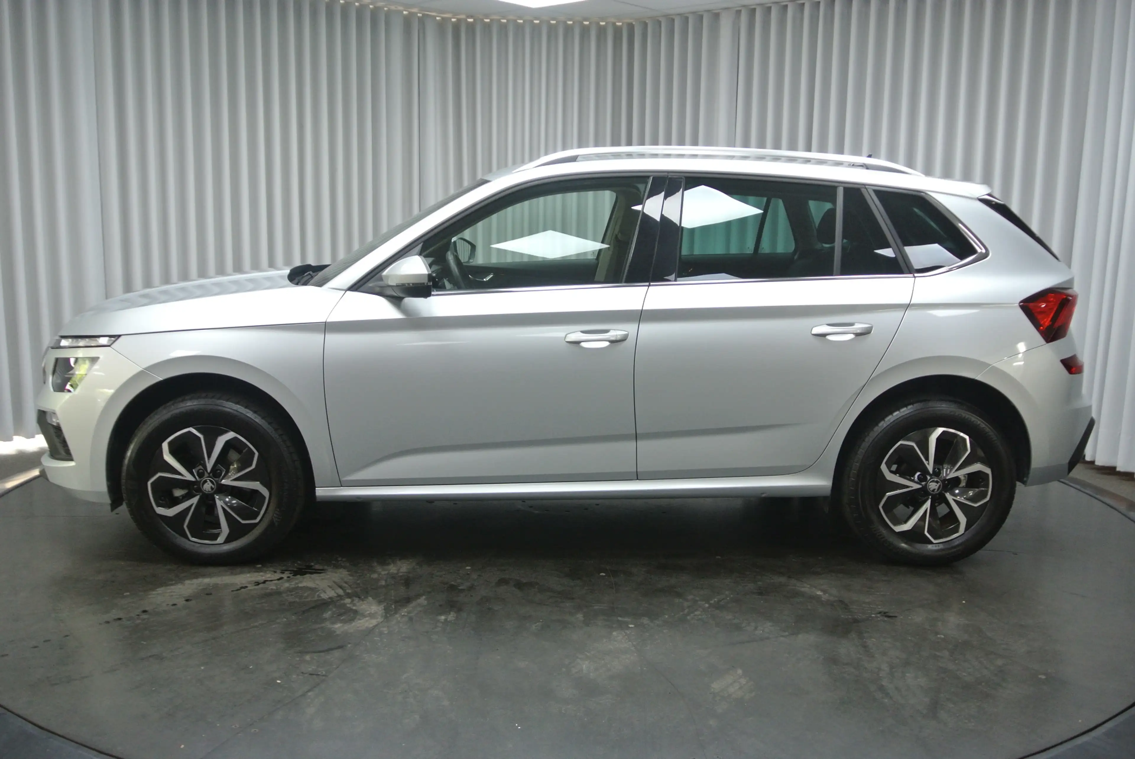 Skoda Kamiq 1.0 TSI — photo 5