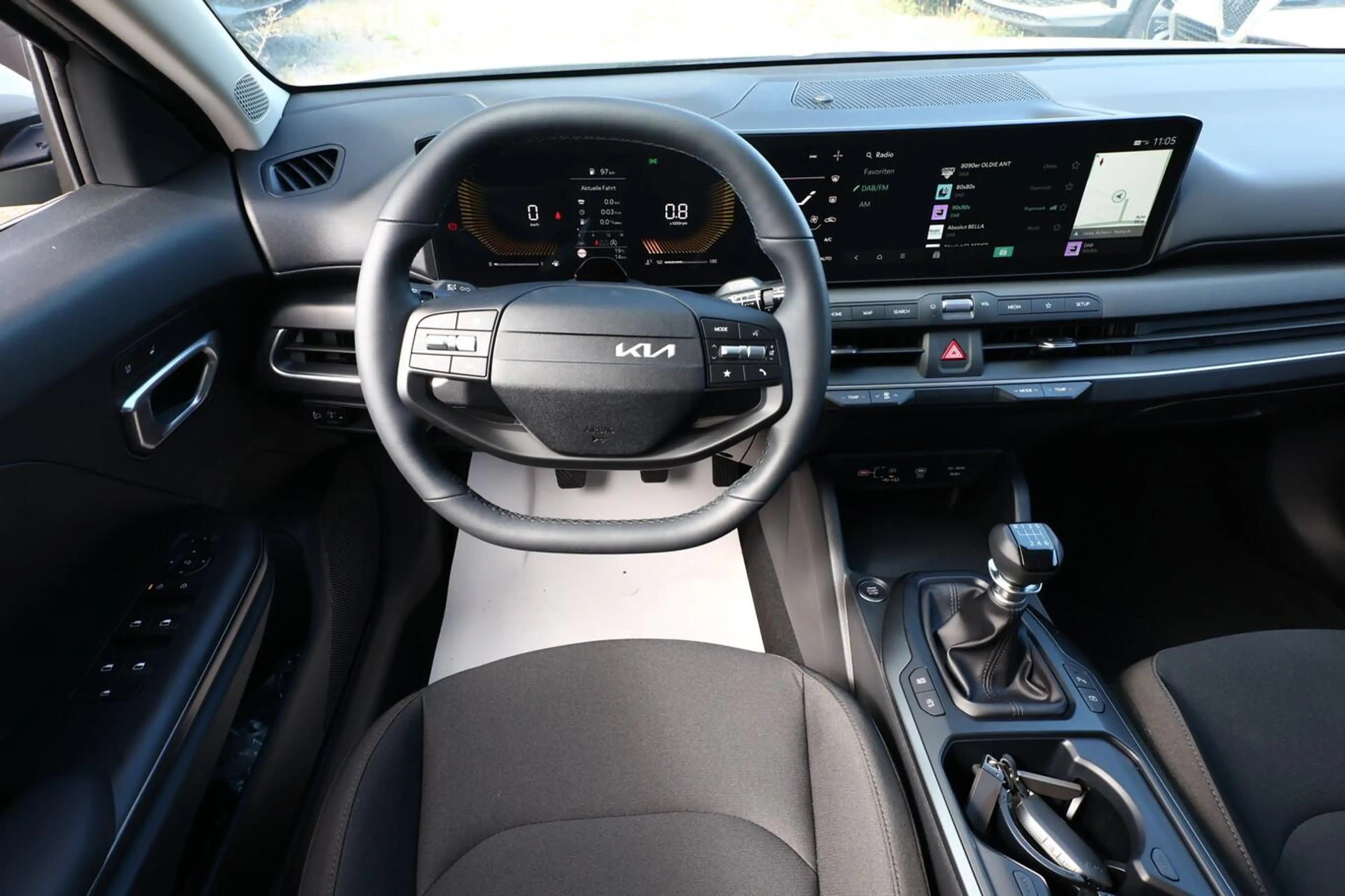 Kia K4 MT SHZ ACC Nav LED Kam Keyl 2xPDC LM16 CarPl 85... — photo 7