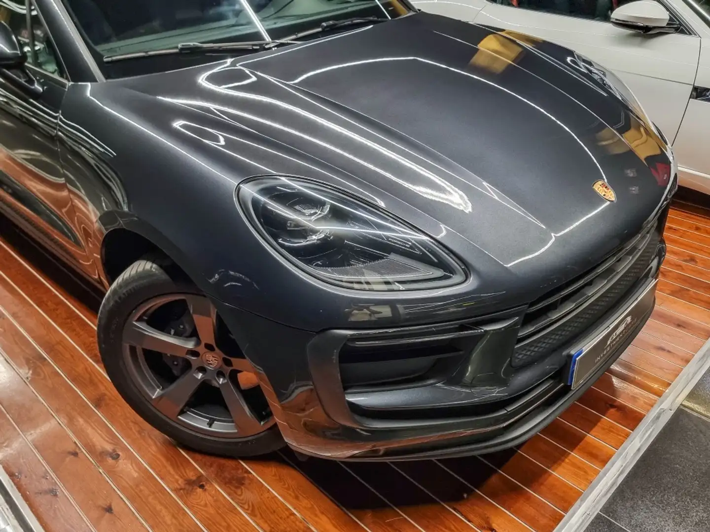 Porsche Macan Aut. Gris - 2