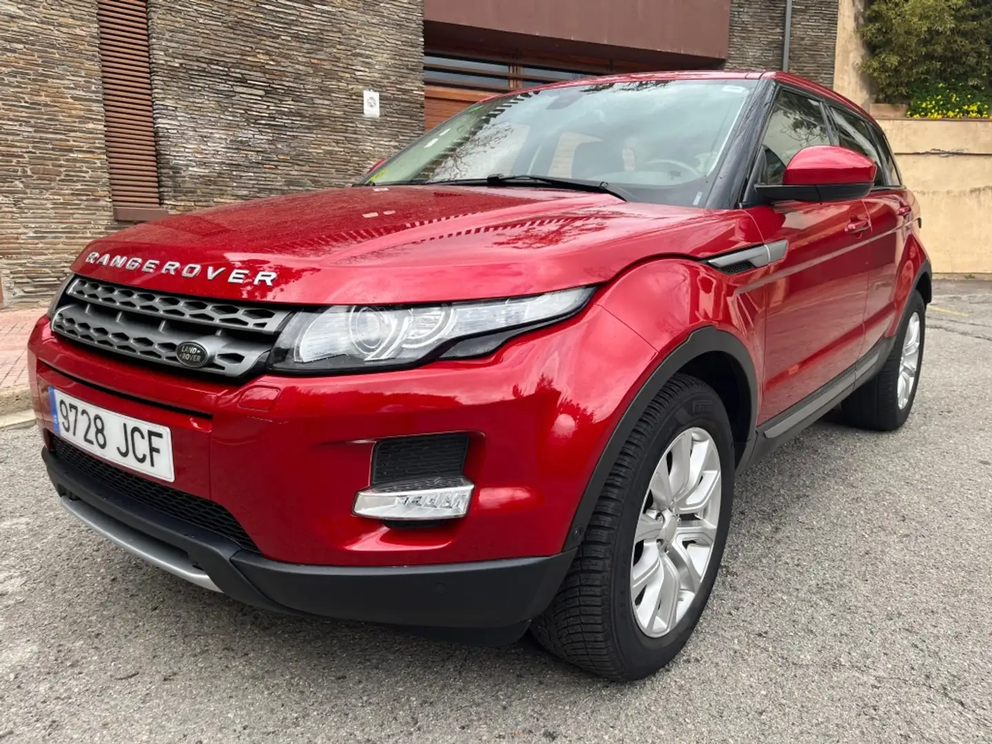 Land Rover Range Rover Evoque 2.2L SD4 Pure 4x4 190 Aut. Paars - 1