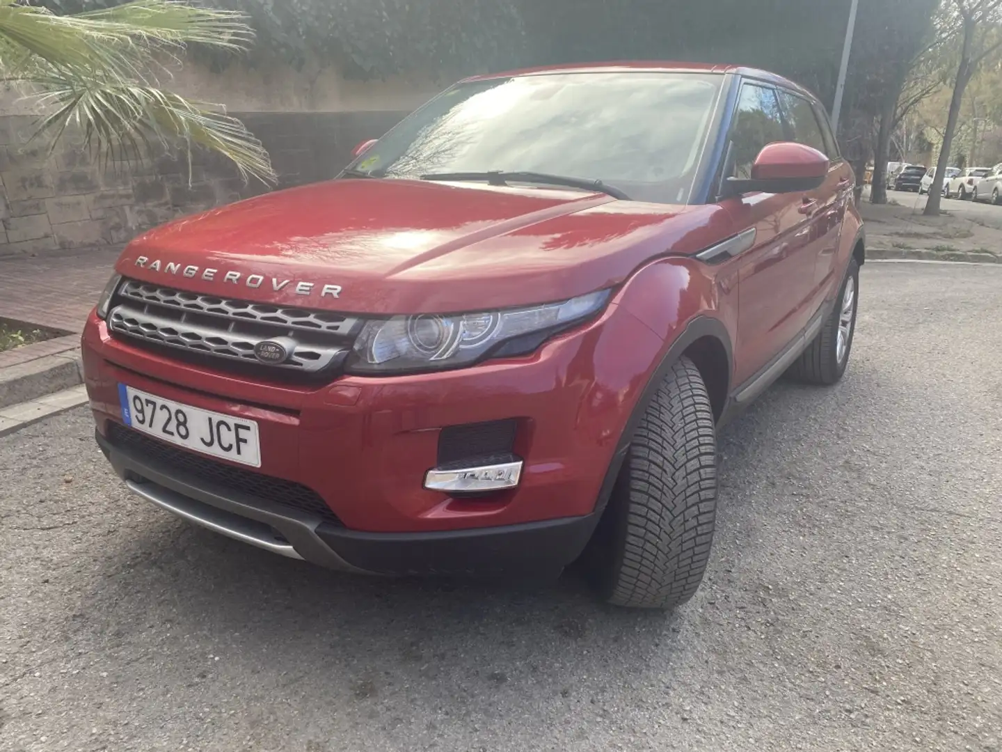 Land Rover Range Rover Evoque 2.2L SD4 Pure 4x4 190 Aut. Burdeos - 1