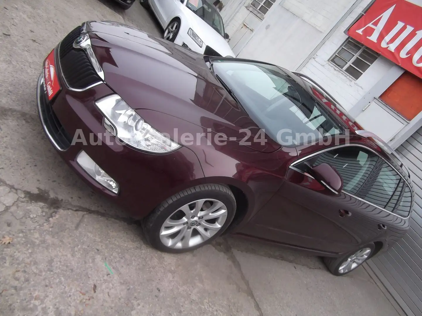 Skoda Superb Combi Ambition 2,0 TDi  Allrad Czerwony - 1