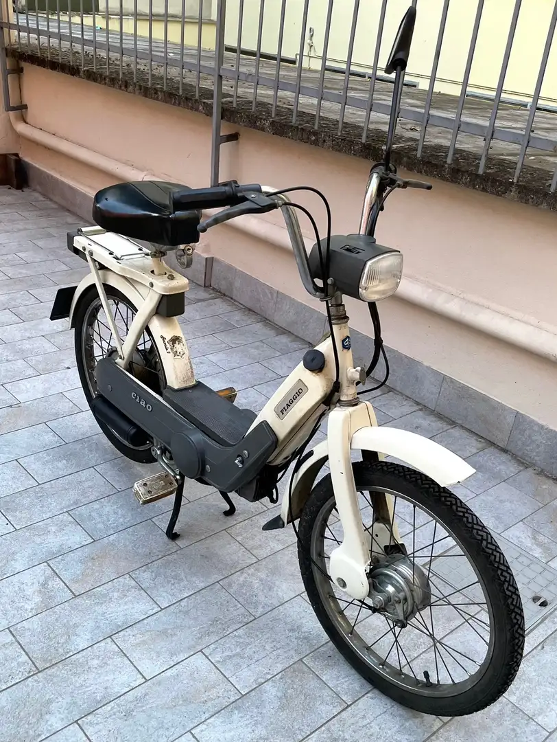 Piaggio Ciao Un Famoso Ciclomotore Della Piaggio Piaggio Ciao