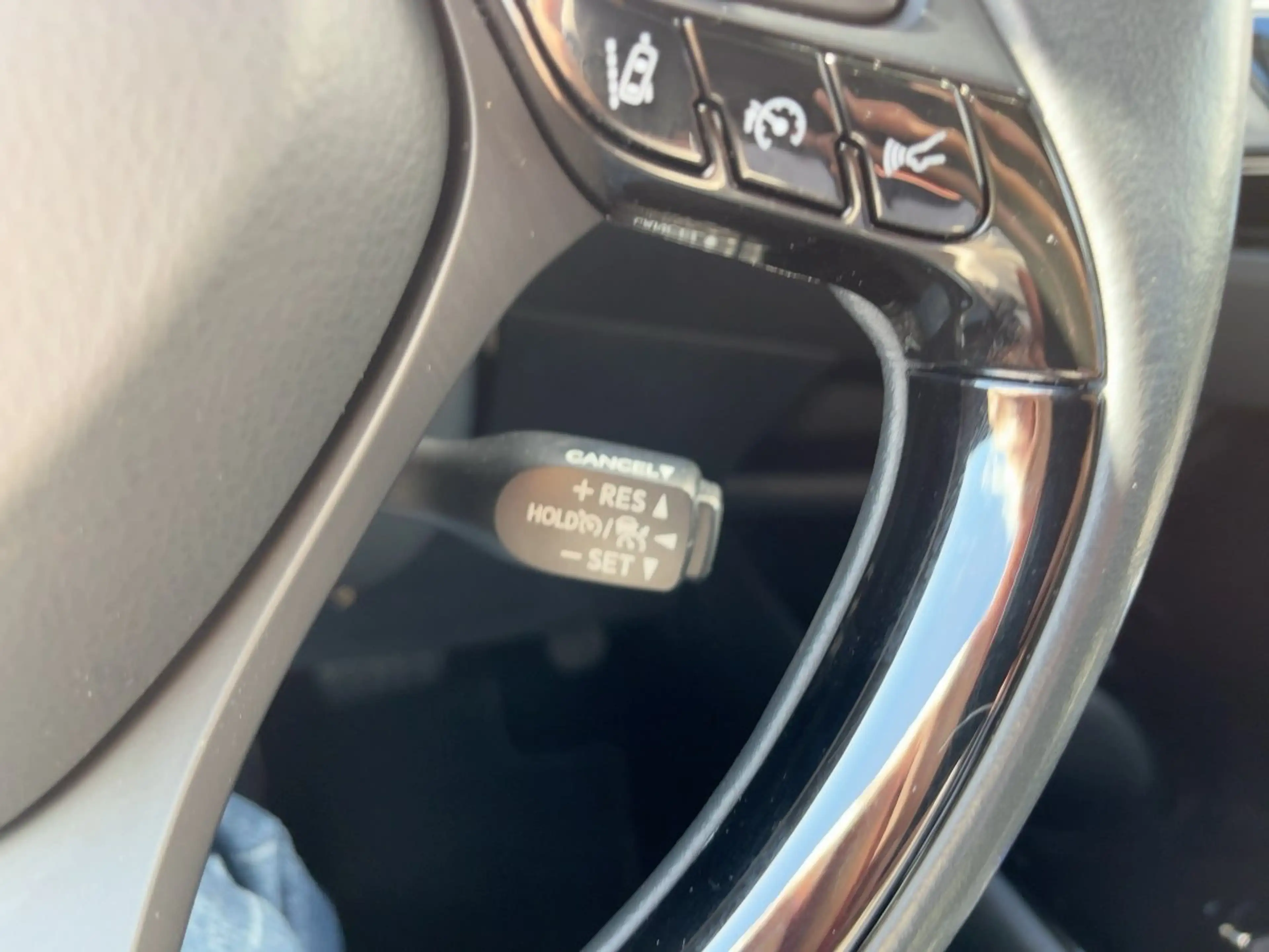 Toyota C-HR 1.8 Hybrid Team D Navi*ACC*KAM*SHZ*DAB — photo 17