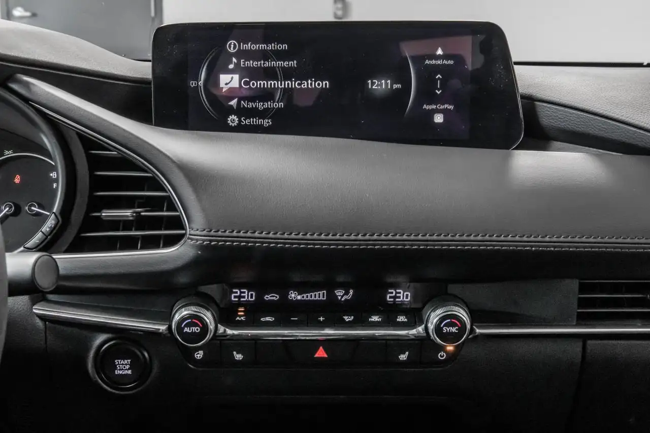 Mazda 3 снимка Mazda 3