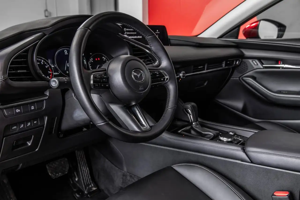 Mazda 3 снимка Mazda 3