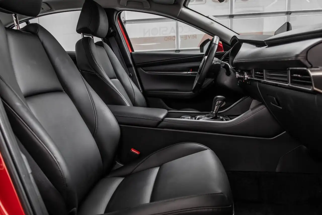 Mazda 3 снимка Mazda 3