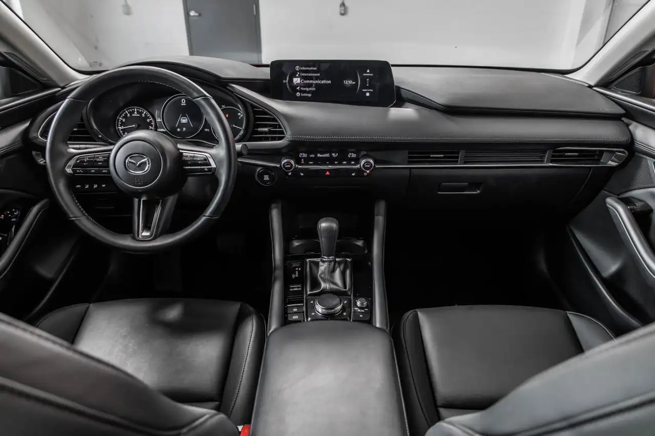 Mazda 3 снимка Mazda 3