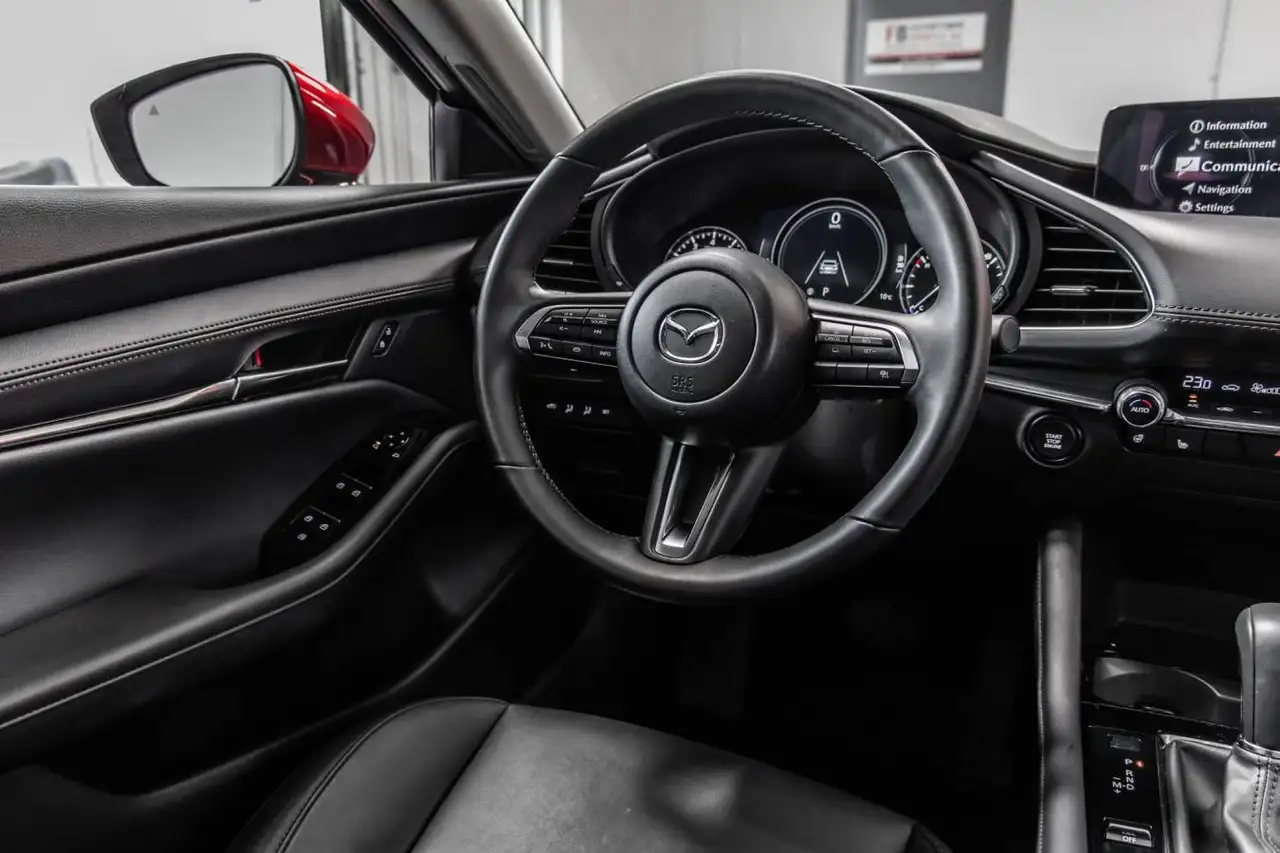 Mazda 3 снимка Mazda 3