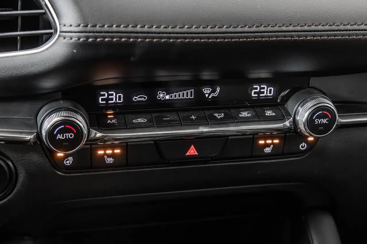 Mazda 3 снимка Mazda 3