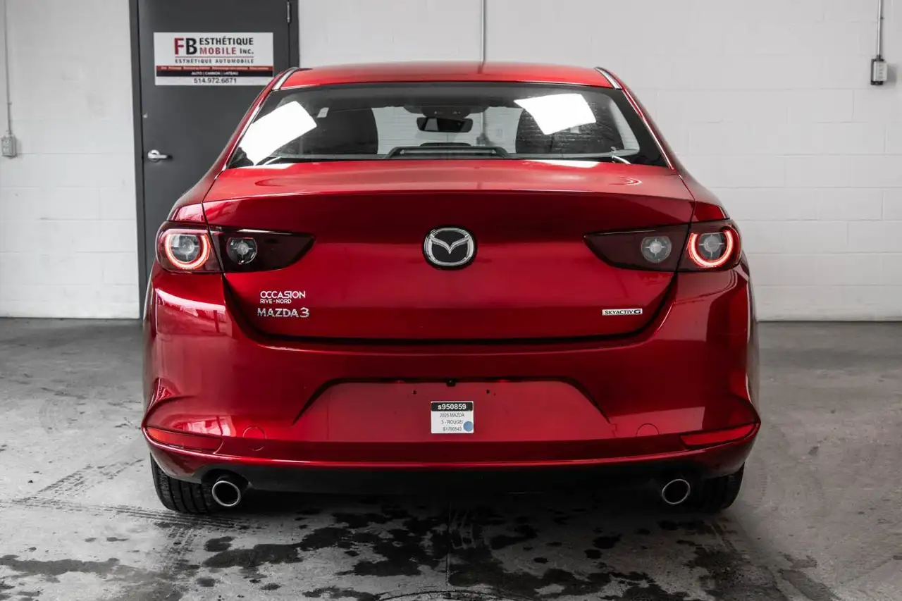 Mazda 3 снимка Mazda 3