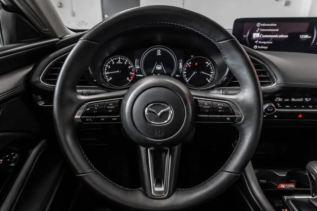 Mazda 3 снимка Mazda 3