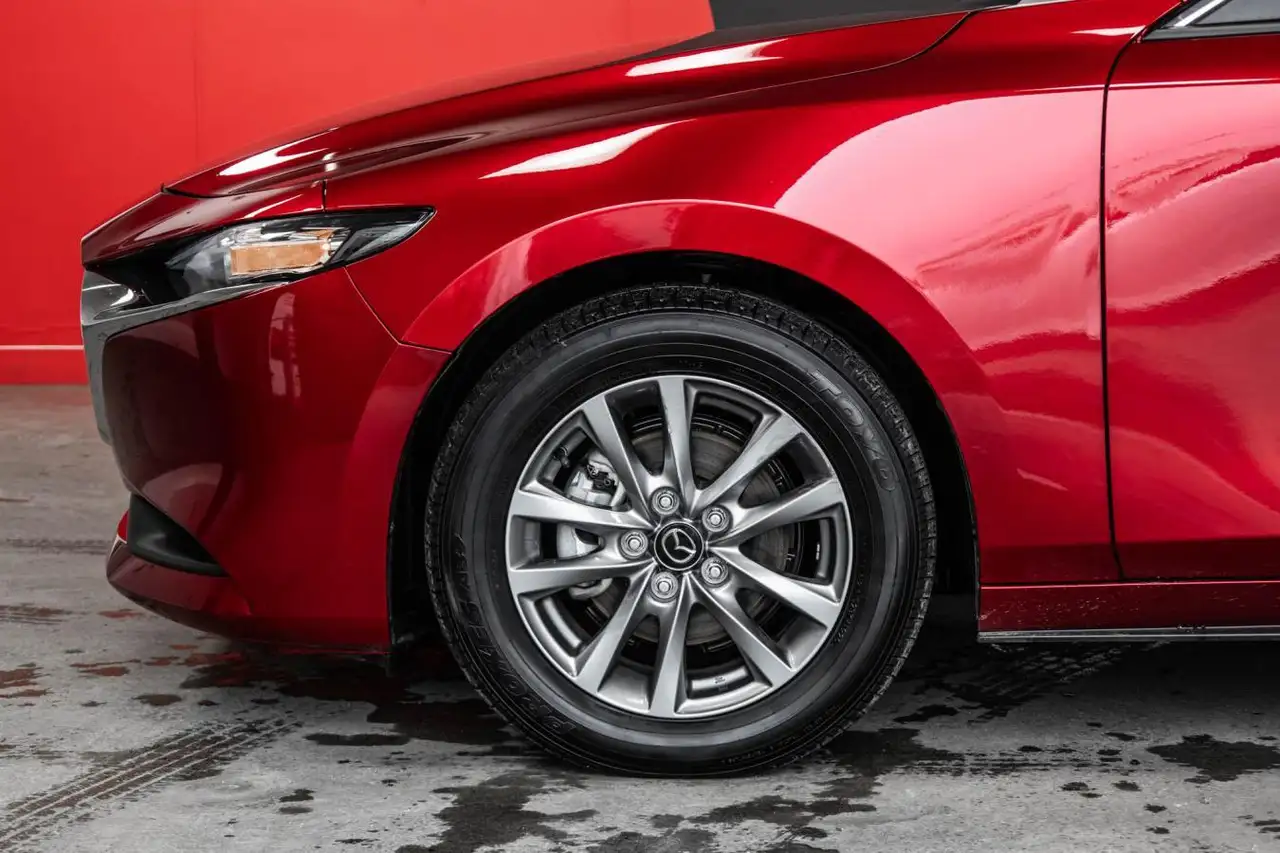 Mazda 3 снимка Mazda 3