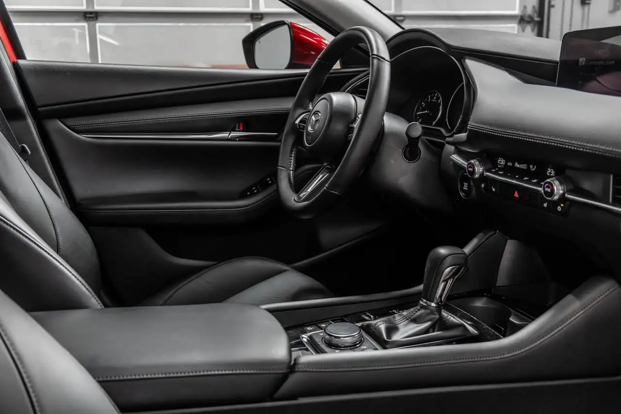 Mazda 3 снимка Mazda 3