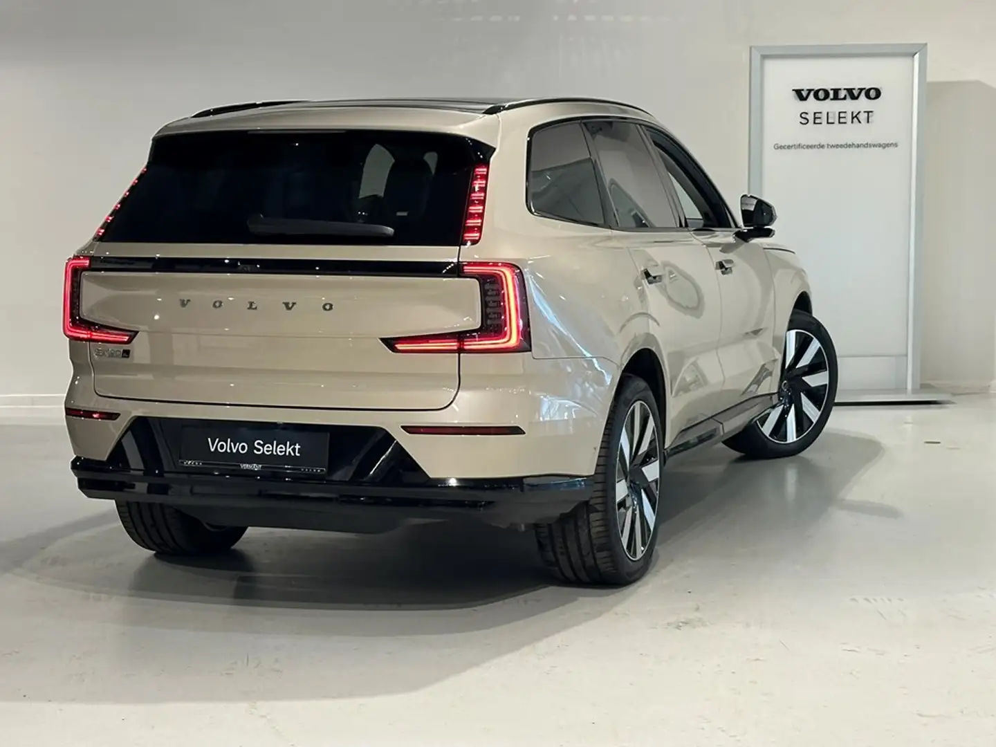 Volvo EX90 Ultra Twin Motor ( 4x4 ) 6 SEATS + LUCHTVERING/B&W Grau - 2