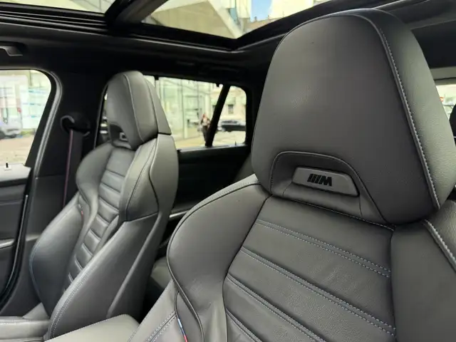 BMW 3 Series view 9