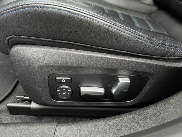 BMW 3 Series view 8