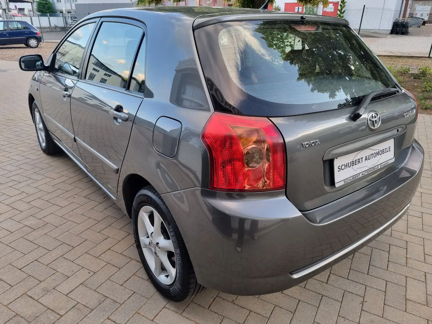 Toyota Corolla 1.4 Sol Gris - 2