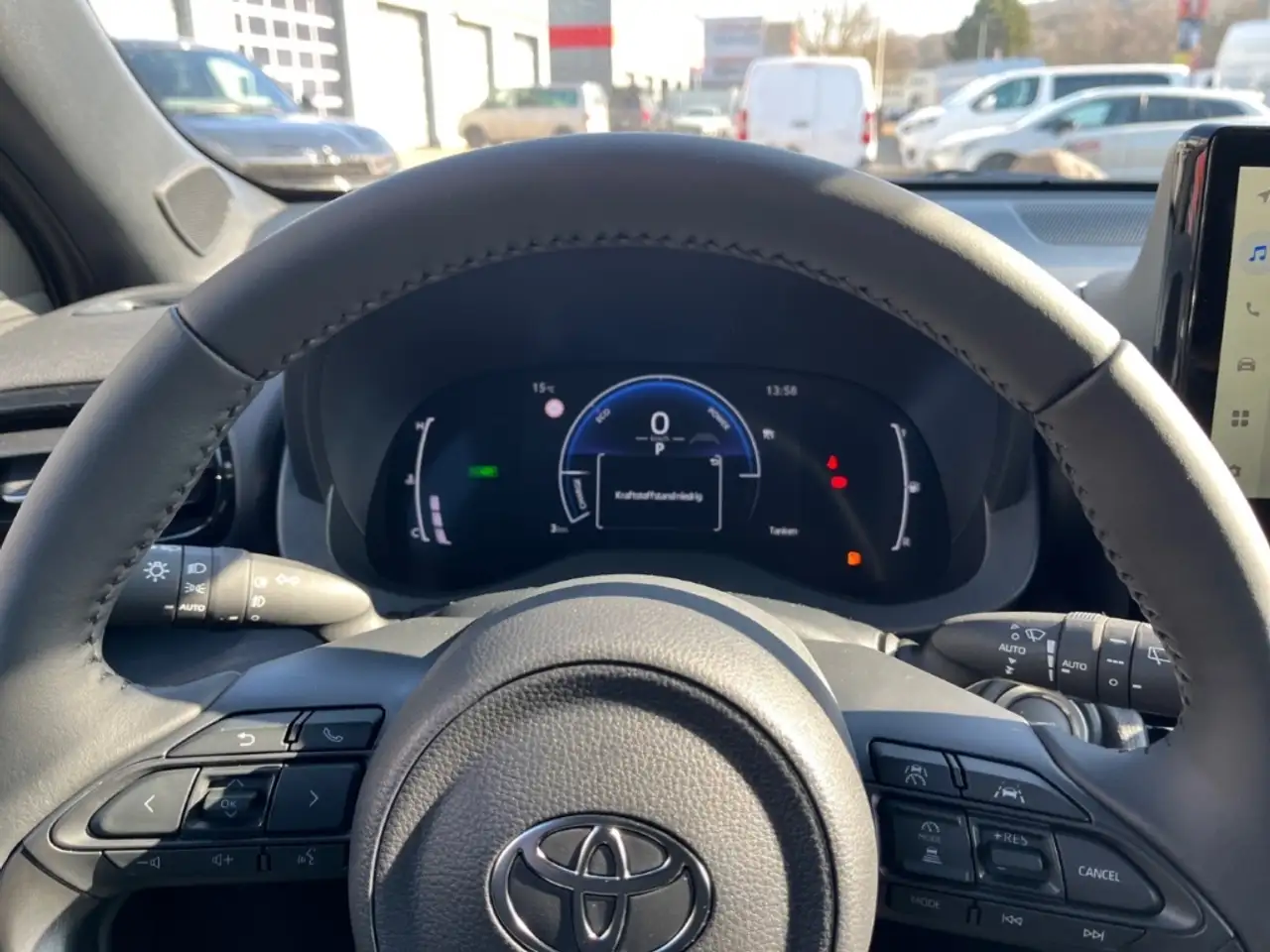 Toyota Yaris Cross 1,5l Teamplayer 4x4 Hybrid Safety + Winter 14