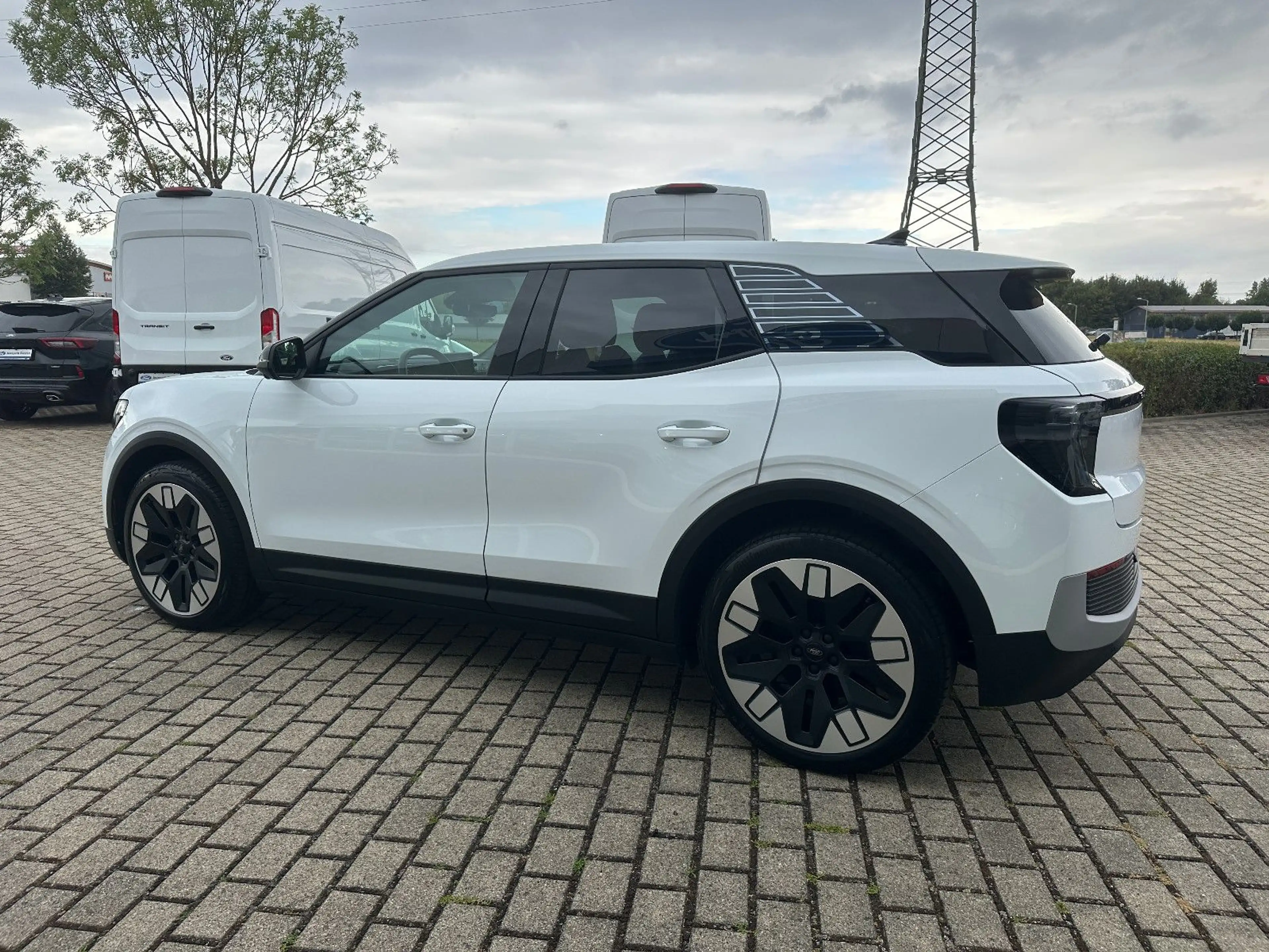 Ford Explorer Premium AWD Wärmepumpe PANO — photo 8