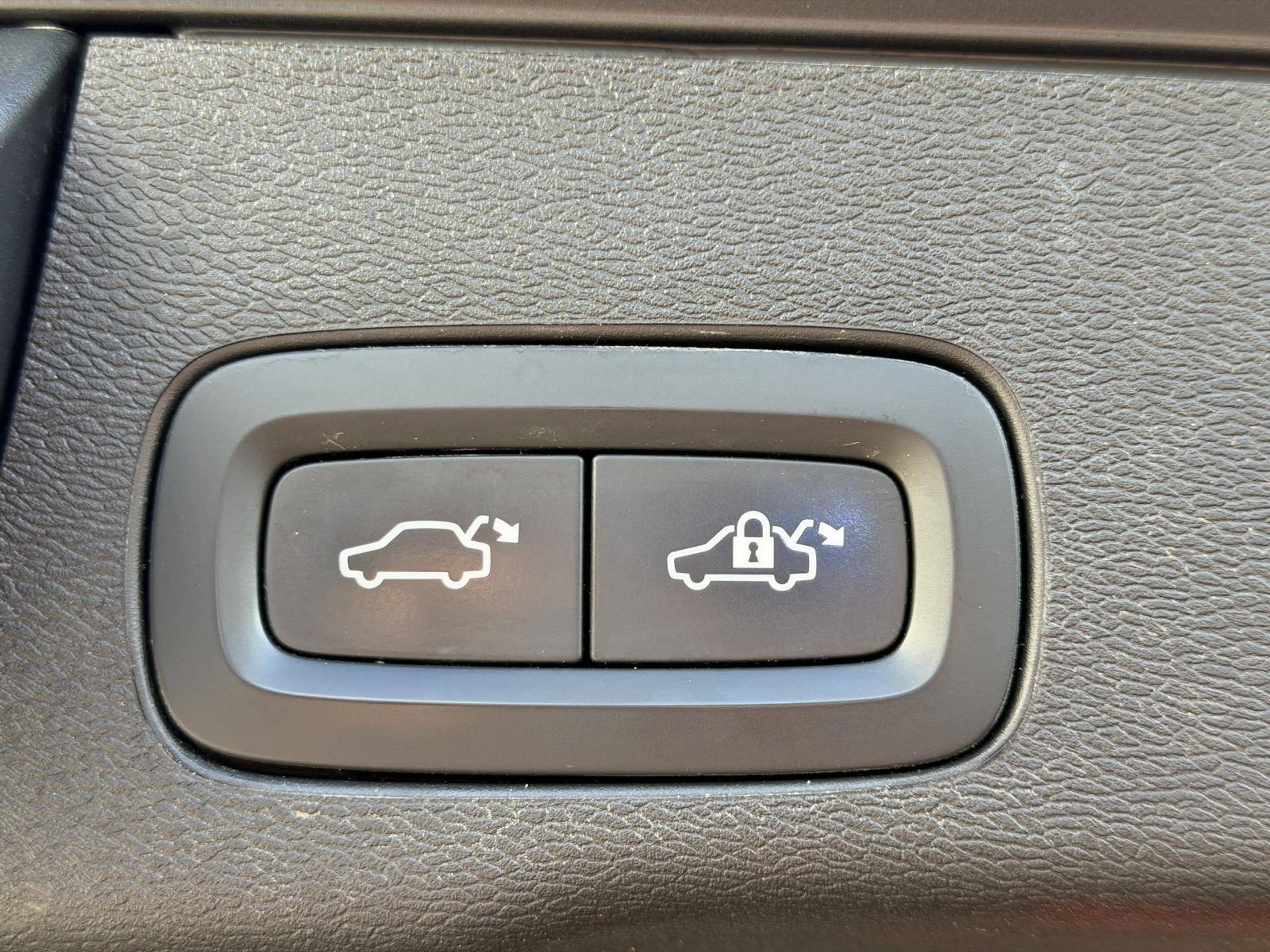 Volvo XC60 *** Inscription AWD*** EXTRAS* 1.Besitz LED Leder — photo 26