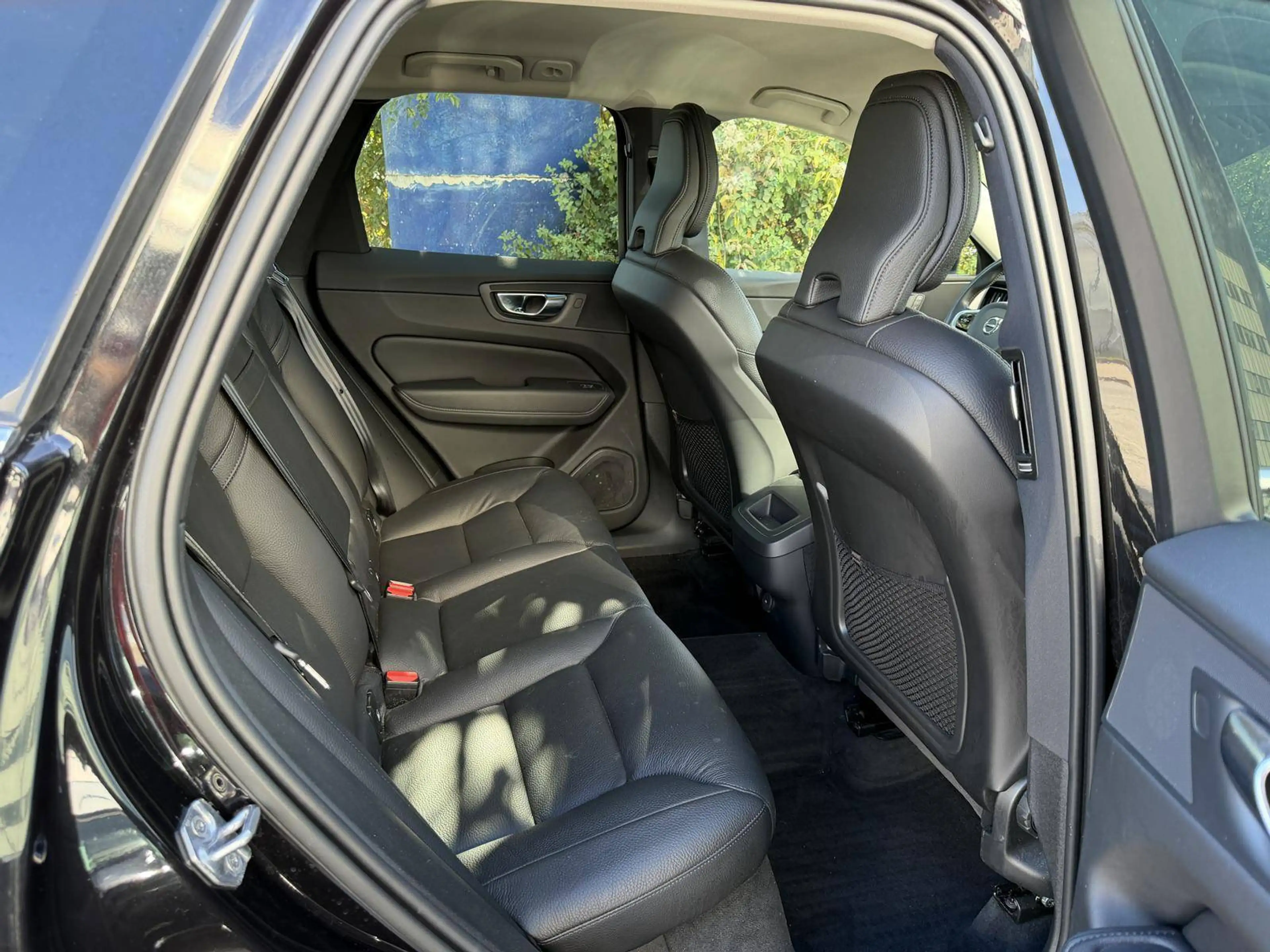 Volvo XC60 *** Inscription AWD*** EXTRAS* 1.Besitz LED Leder — photo 9