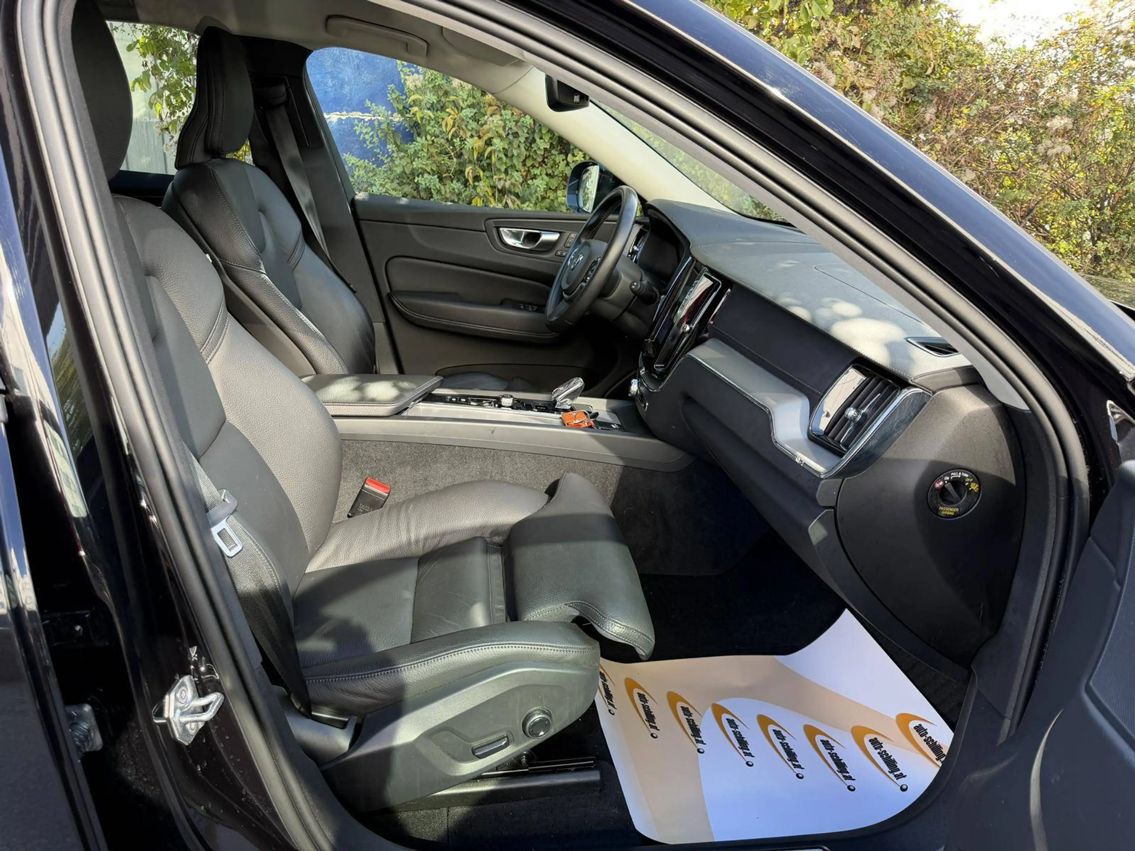 Volvo XC60 *** Inscription AWD*** EXTRAS* 1.Besitz LED Leder — photo 8